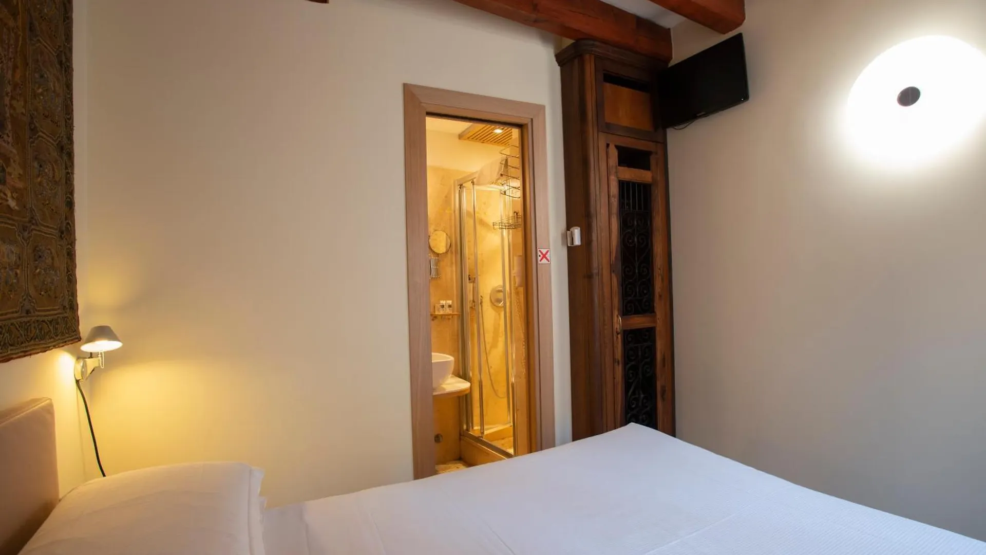Ca' Dei Dogi Hotel Venice 3*,