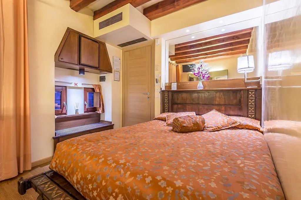 *** Guest house Ca' Dei Dogi Hotel Venice Italy