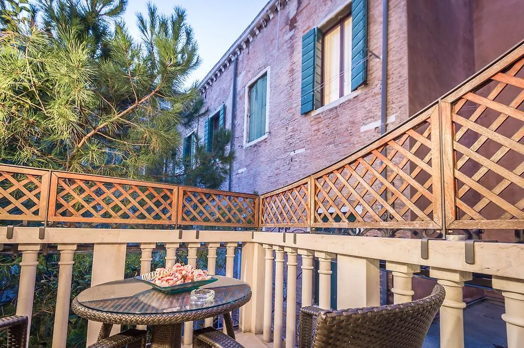 Ca' Dei Dogi Hotel Venice 3*,